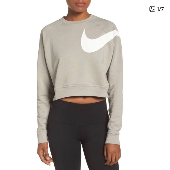Nike dri fit Versa cropped crewneck sweatshirt size large - Picture 1 of 6